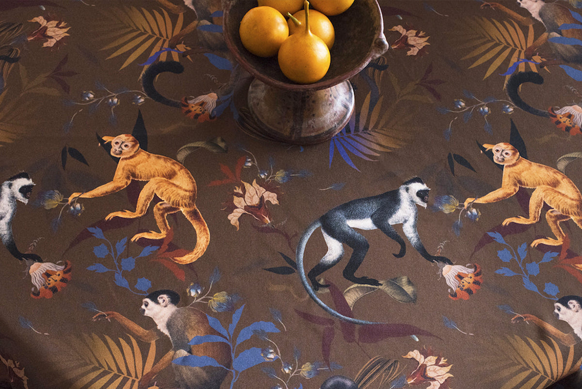 Mantel Brown Monkeys