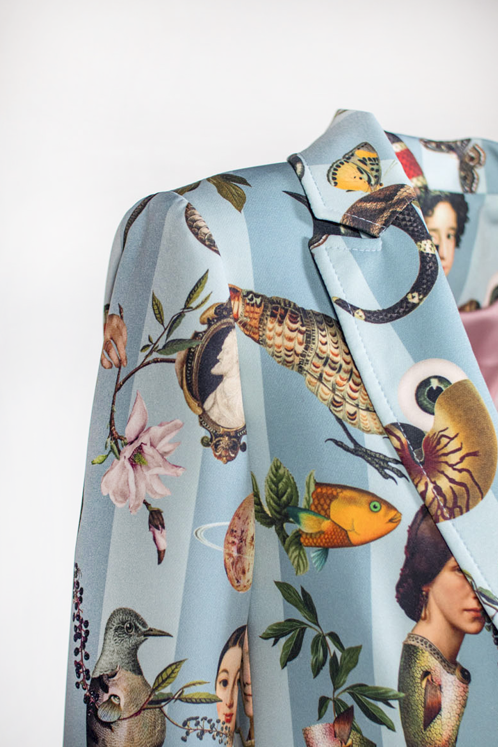 Blazer Armani Bestiario